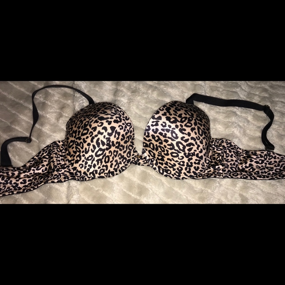 fredericks Bra Size 32DD